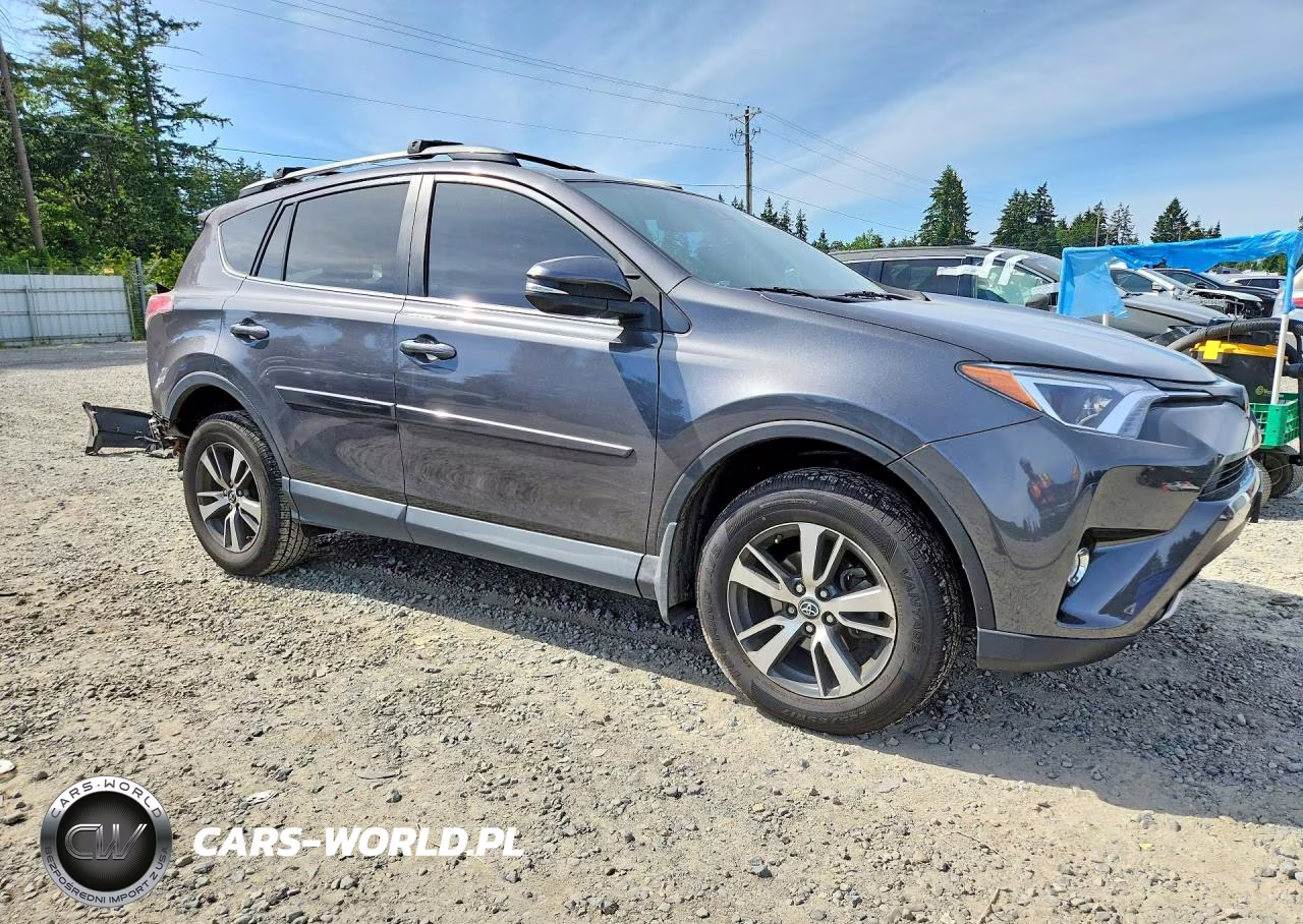2017 Toyota Rav4 Xle VIN:2T3RFREV2HW684166 - 4