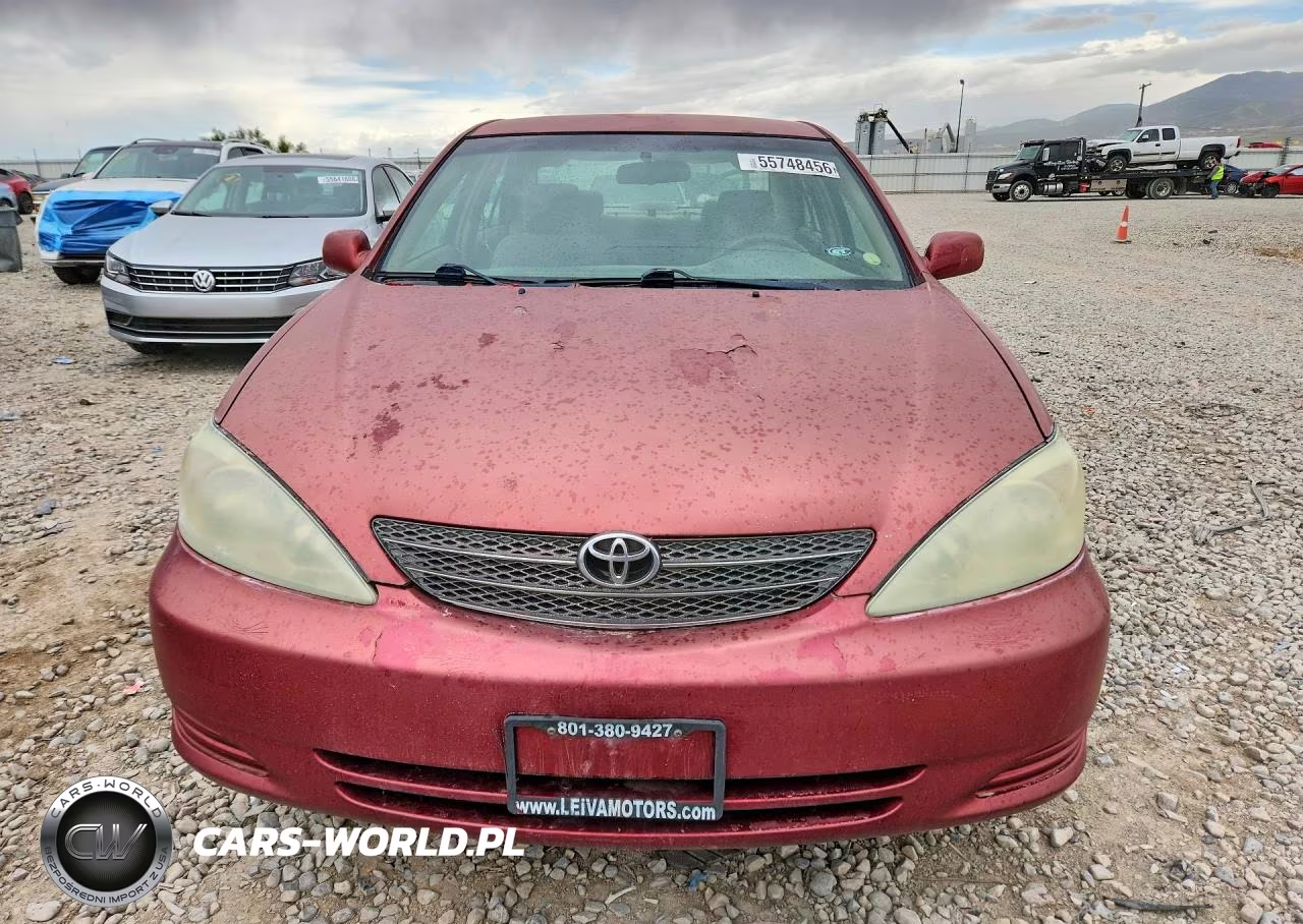 2002 Toyota Camry Le VIN:4T1BE32KX2U614880 - 5
