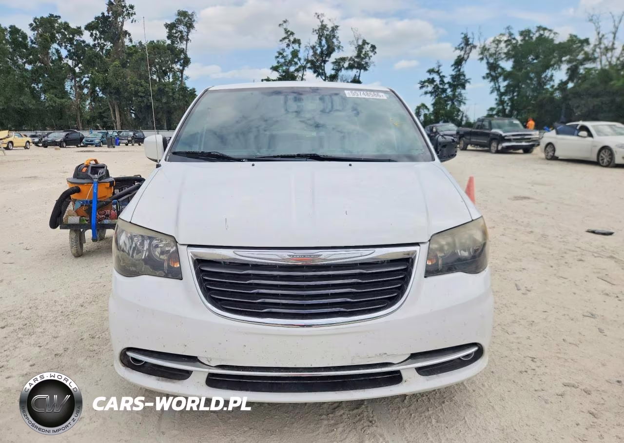 2015 Chrysler Town & Country S VIN:2C4RC1HG4FR562116 - 5