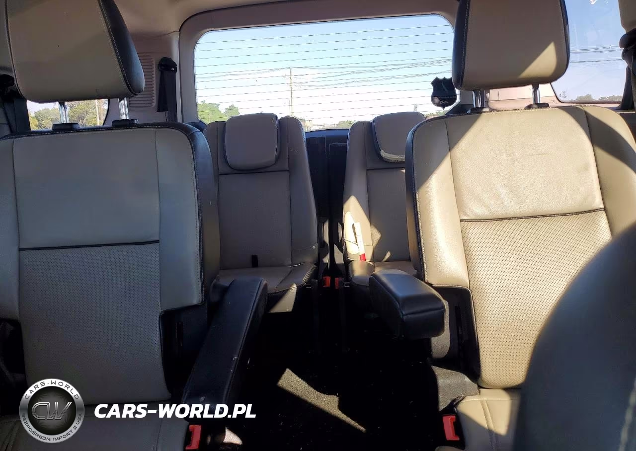 2018 Ford Transit Connect Titanium VIN:NM0GE9G74J1371243 - 10