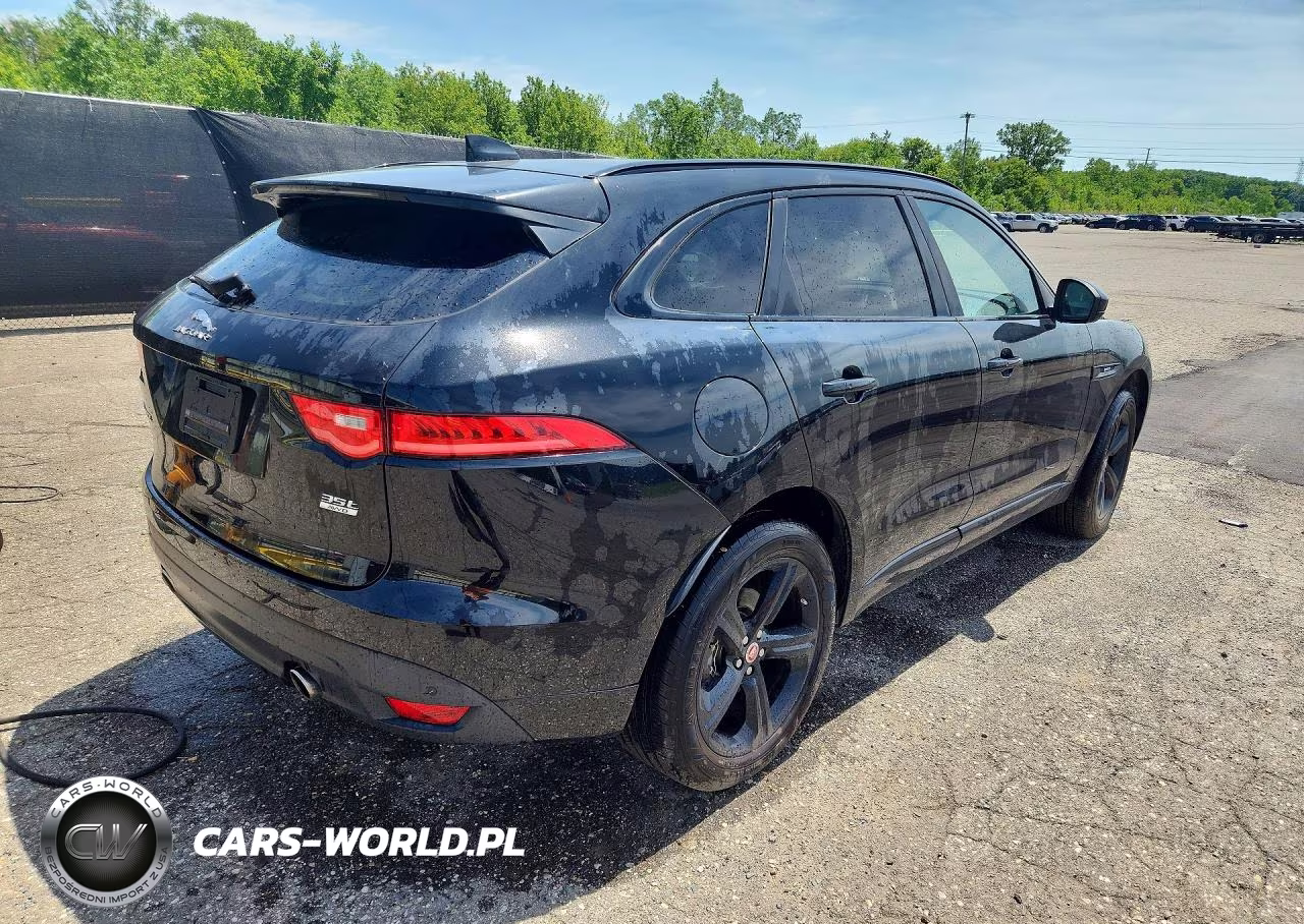 2017 Jaguar F-Pace R - Sport VIN:SADCL2BV0HA495108 - 3
