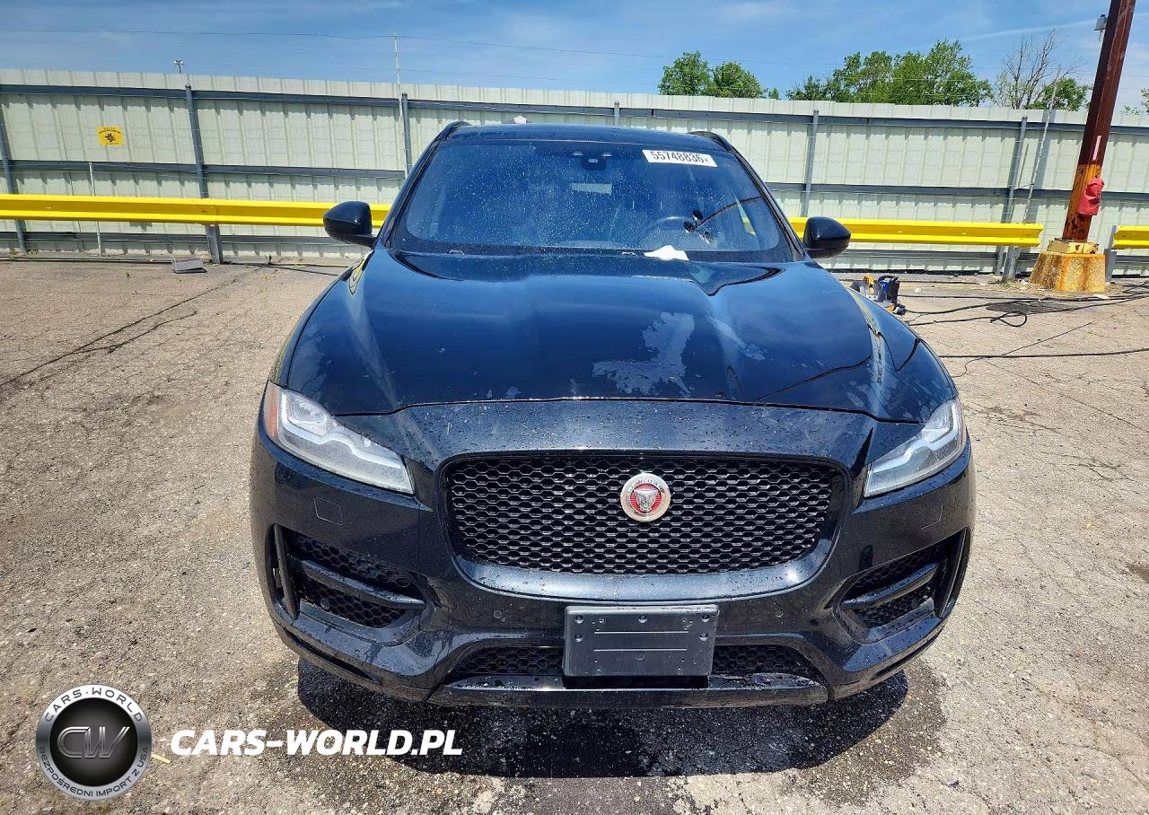 2017 Jaguar F-Pace R - Sport VIN:SADCL2BV0HA495108 - 5