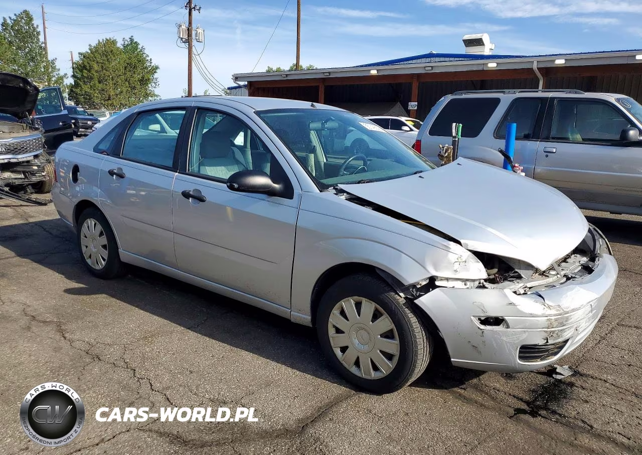 2005 Ford Focus Zx4 VIN:1FAFP34N35W106725 - 4