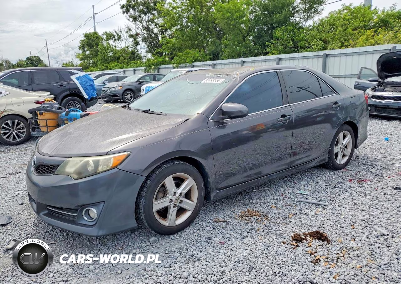 2013 Toyota Camry Se – zdjęcie 1 z 12