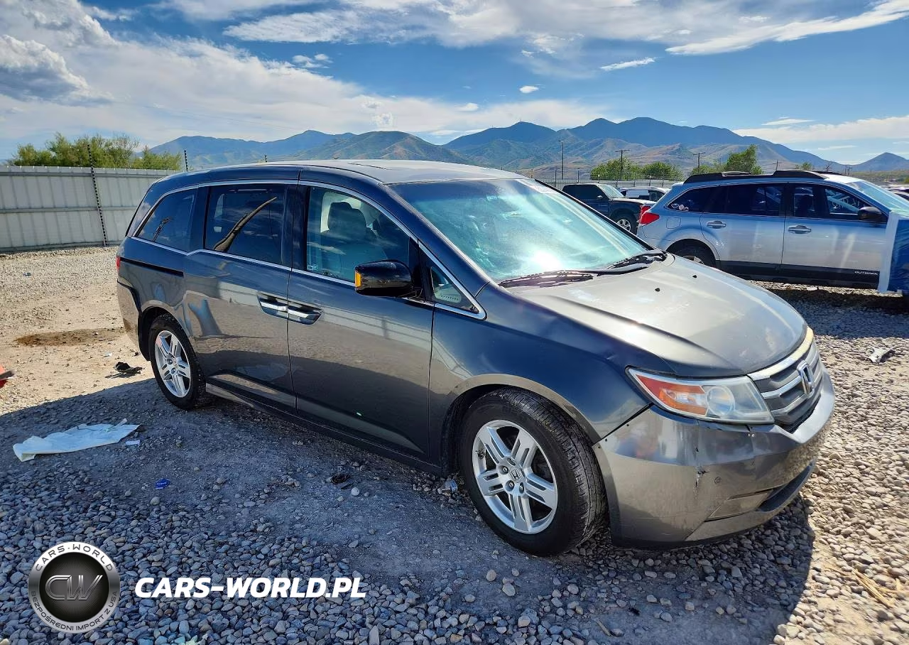 2012 Honda Odyssey Touring VIN:5FNRL5H96CB138355 - 4