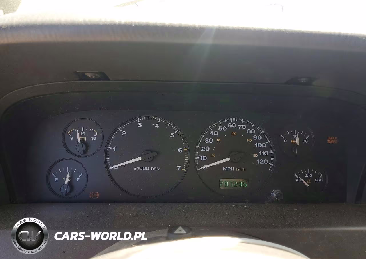 1999 Jeep Grand Cherokee Laredo VIN:1J4GW58S1XC501613 - 9