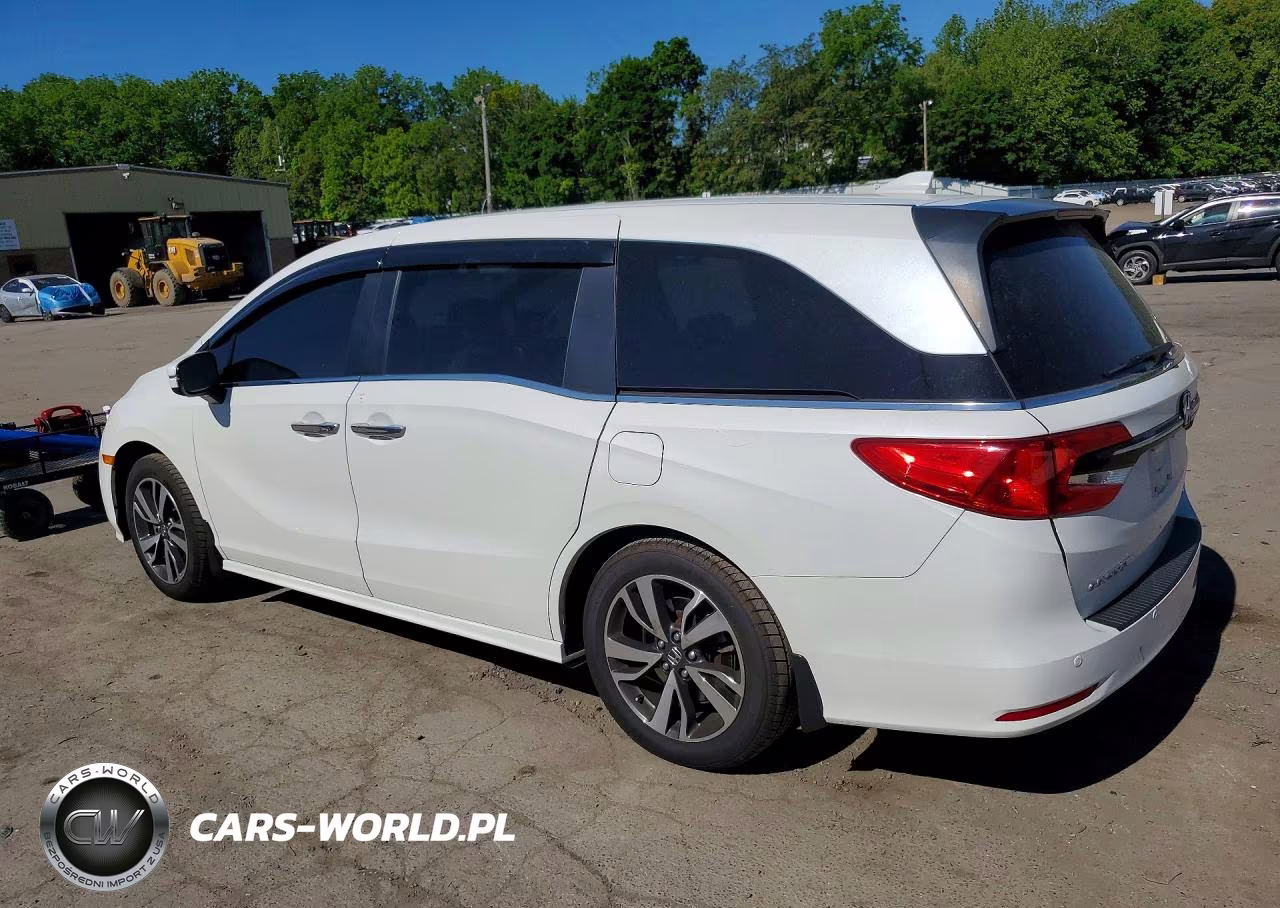 2021 Honda Odyssey Touring VIN:5FNRL6H86MB034897 - 2