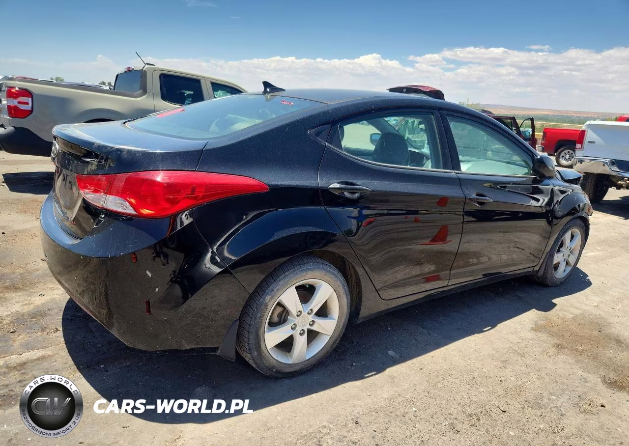 2013 Hyundai Elantra Gls VIN:5NPDH4AE6DH372785 - 3