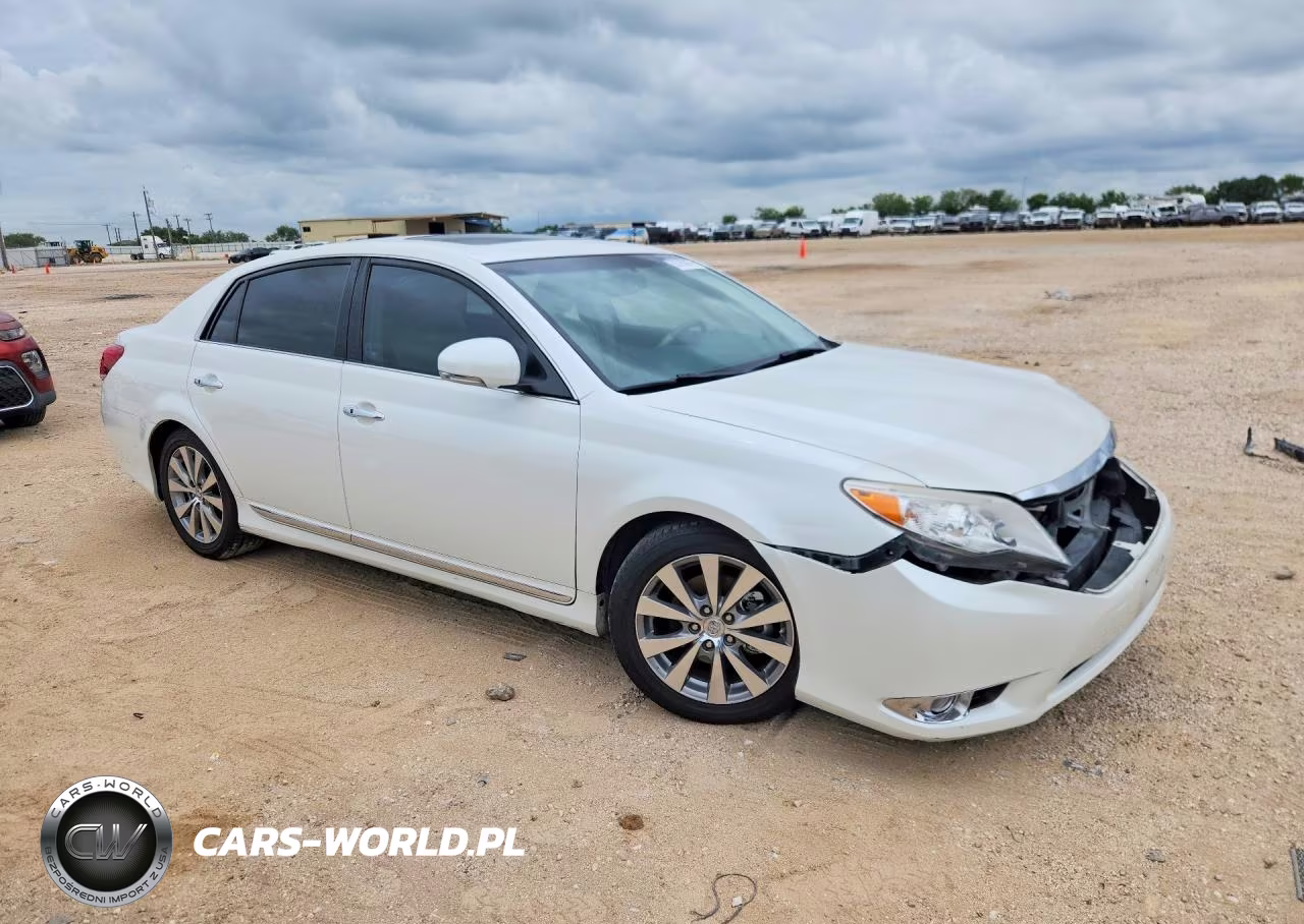 2011 Toyota Avalon Limited VIN:4T1BK3DBXBU435180 - 4
