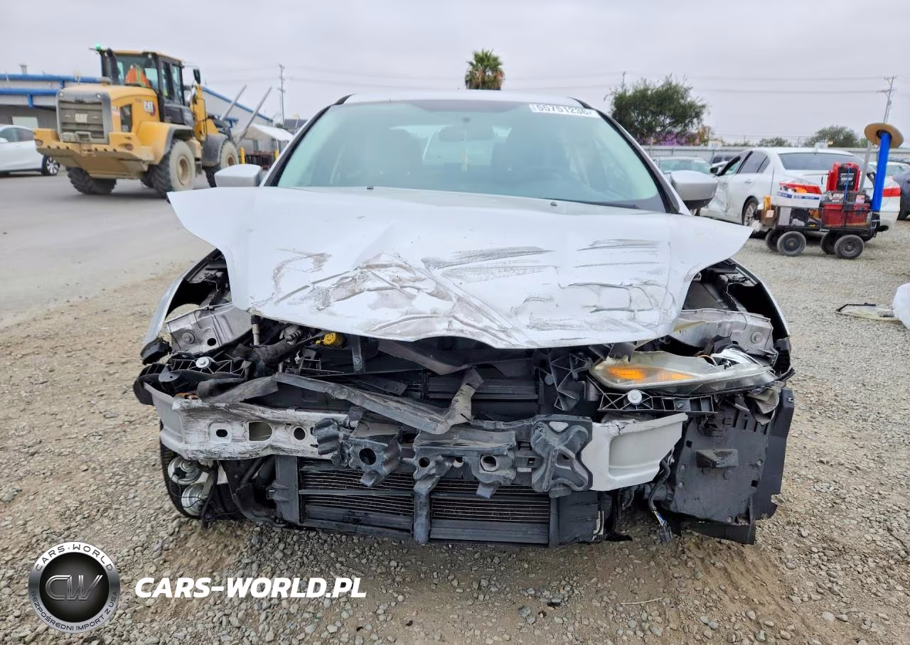 2012 Ford Focus Se VIN:1FAHP3F22CL394943 - 5
