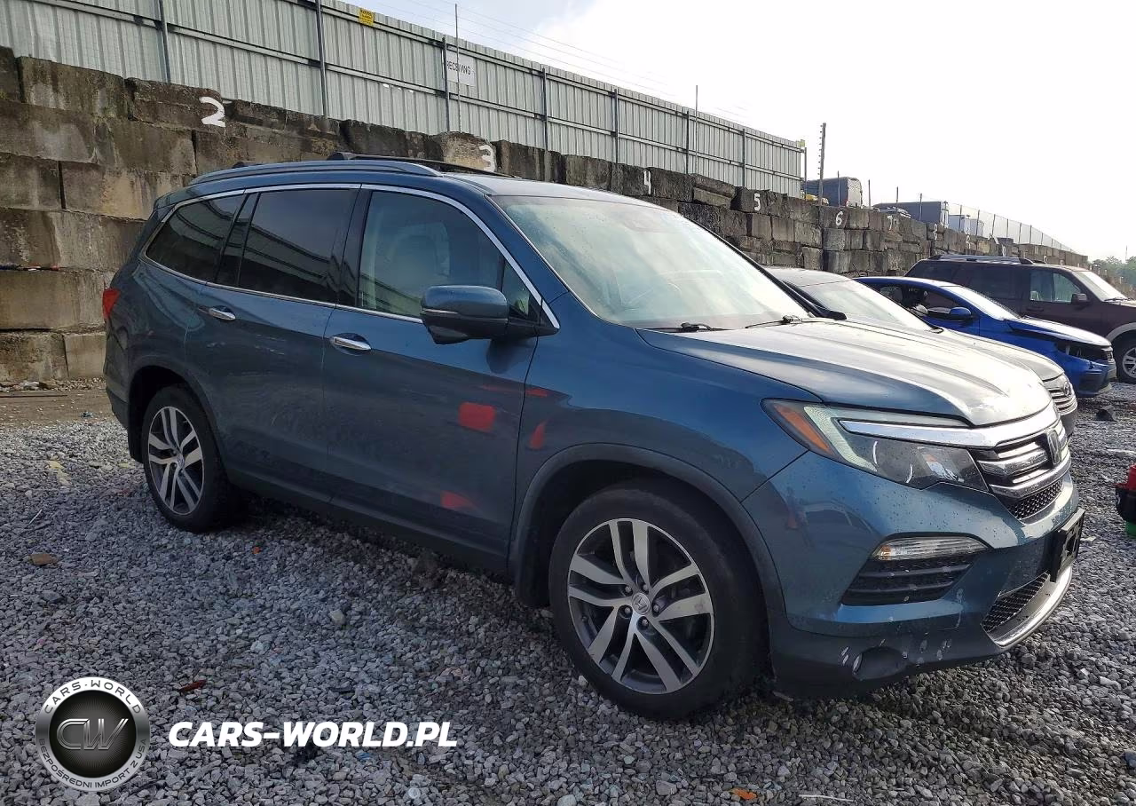 2017 Honda Pilot Touring VIN:5FNYF6H9XHB052465 - 4