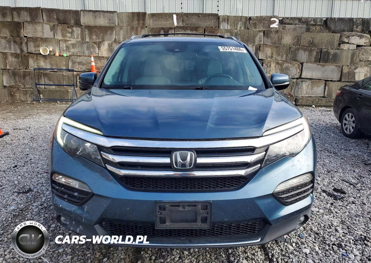 2017 Honda Pilot Touring VIN:5FNYF6H9XHB052465 - 5
