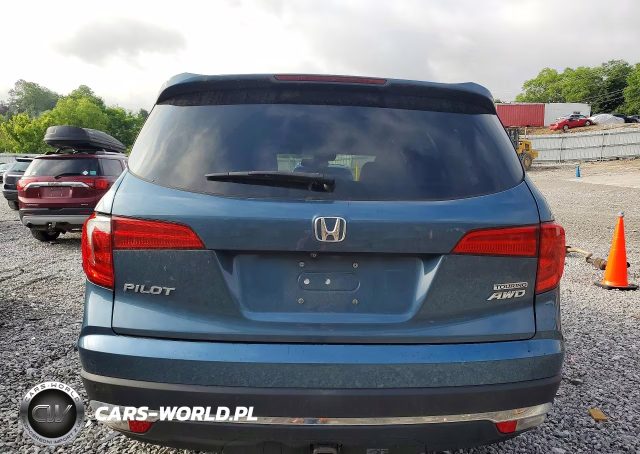 2017 Honda Pilot Touring VIN:5FNYF6H9XHB052465 - 6
