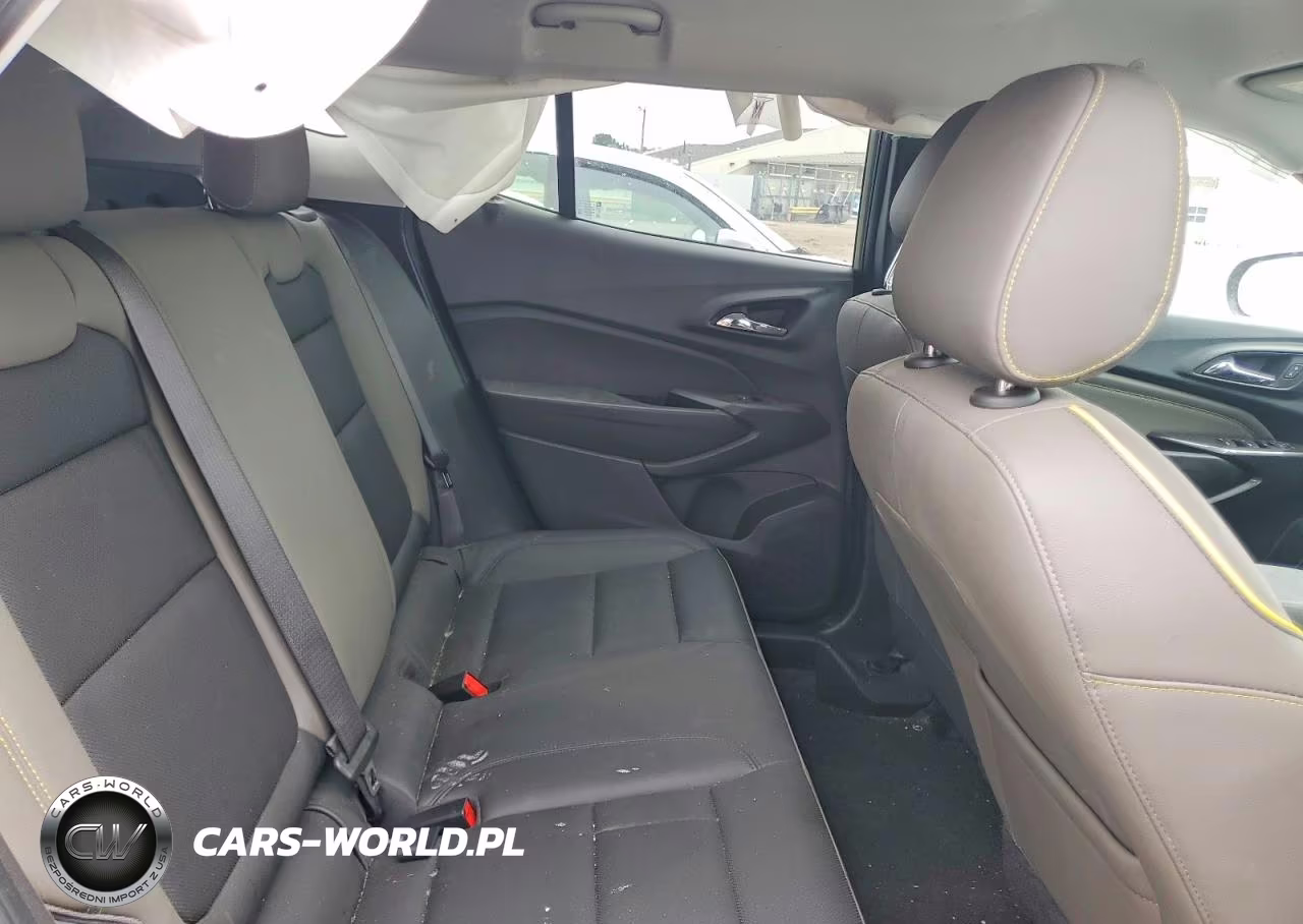 2025 Chevrolet Trax Activ VIN:KL77LKEP2SC069598 - 11