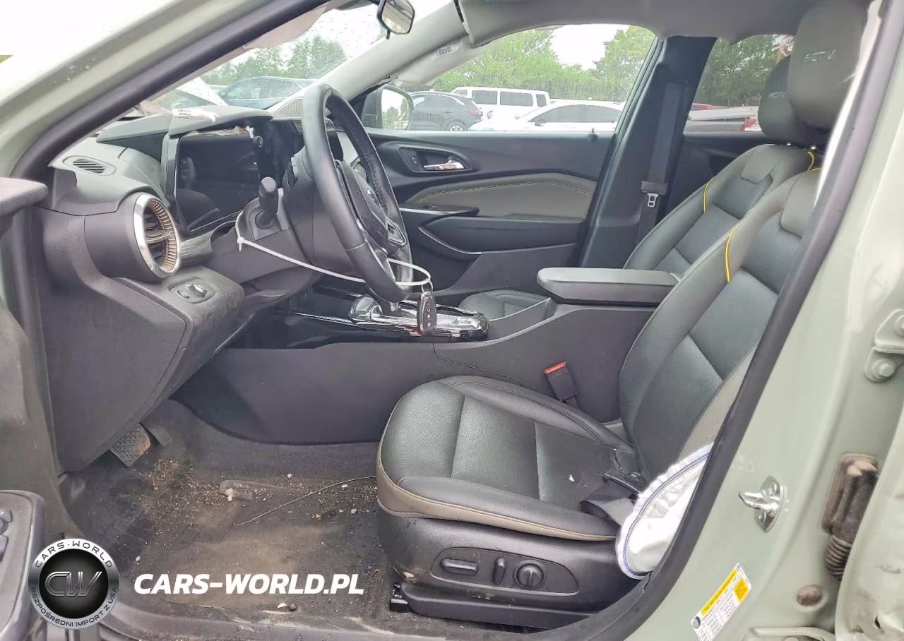 2025 Chevrolet Trax Activ VIN:KL77LKEP2SC069598 - 7
