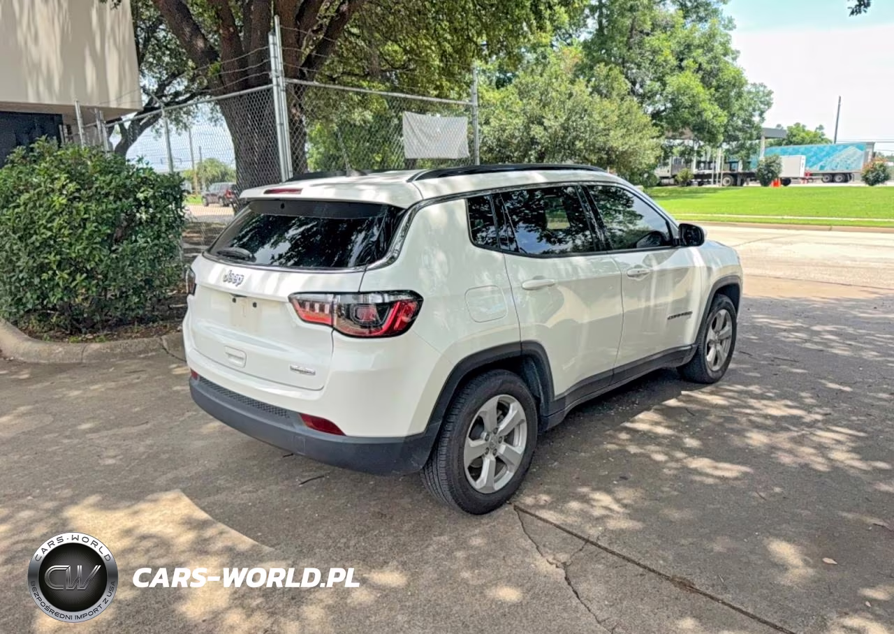 2021 Jeep Compass Latitude VIN:3C4NJCBB5MT559975 - 4