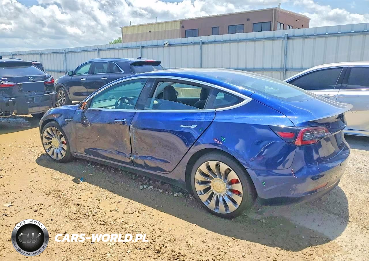 2018 Tesla Model 3 VIN:5YJ3E1EB0JF072351 - 2