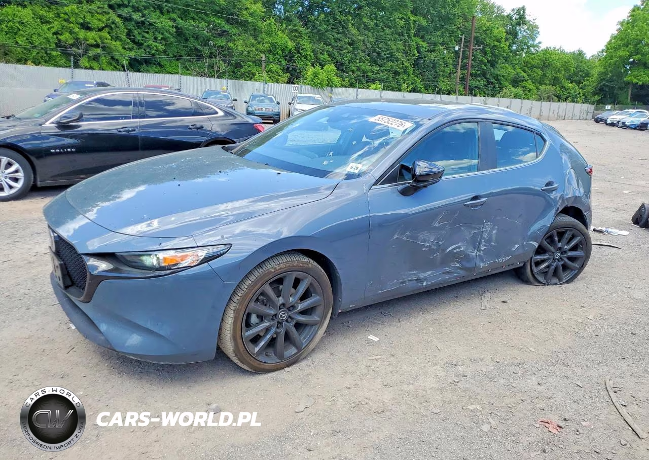 2023 Mazda 3 Preferred – zdjęcie 1 z 13