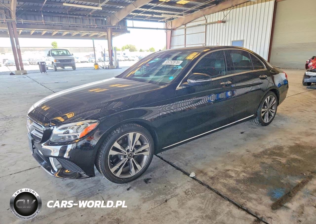 2021 Mercedes-Benz C 300 – zdjęcie 1 z 12