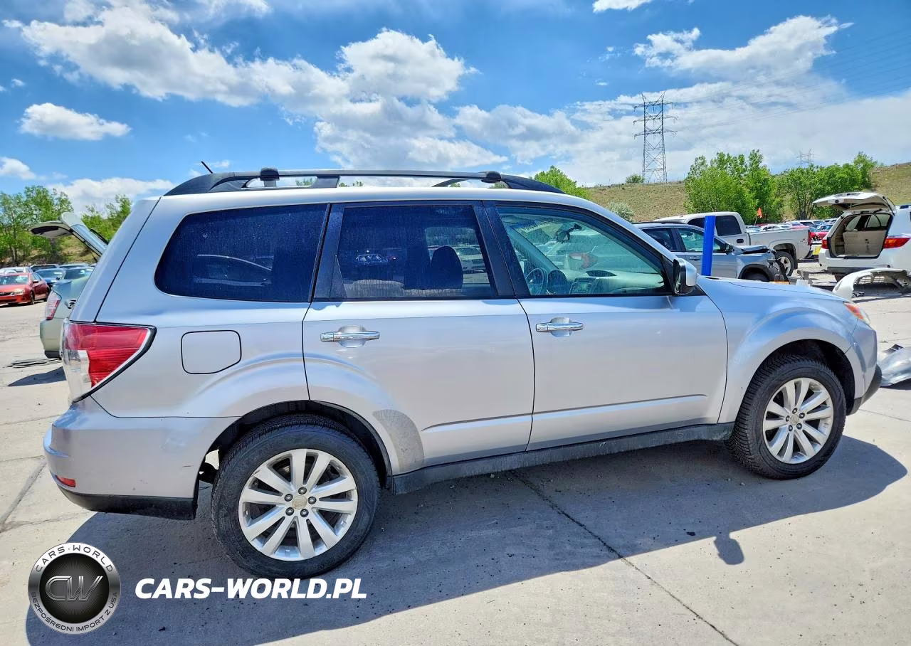 2012 Subaru Forester 2.5X Premium VIN:JF2SHBCC8CH409681 - 3