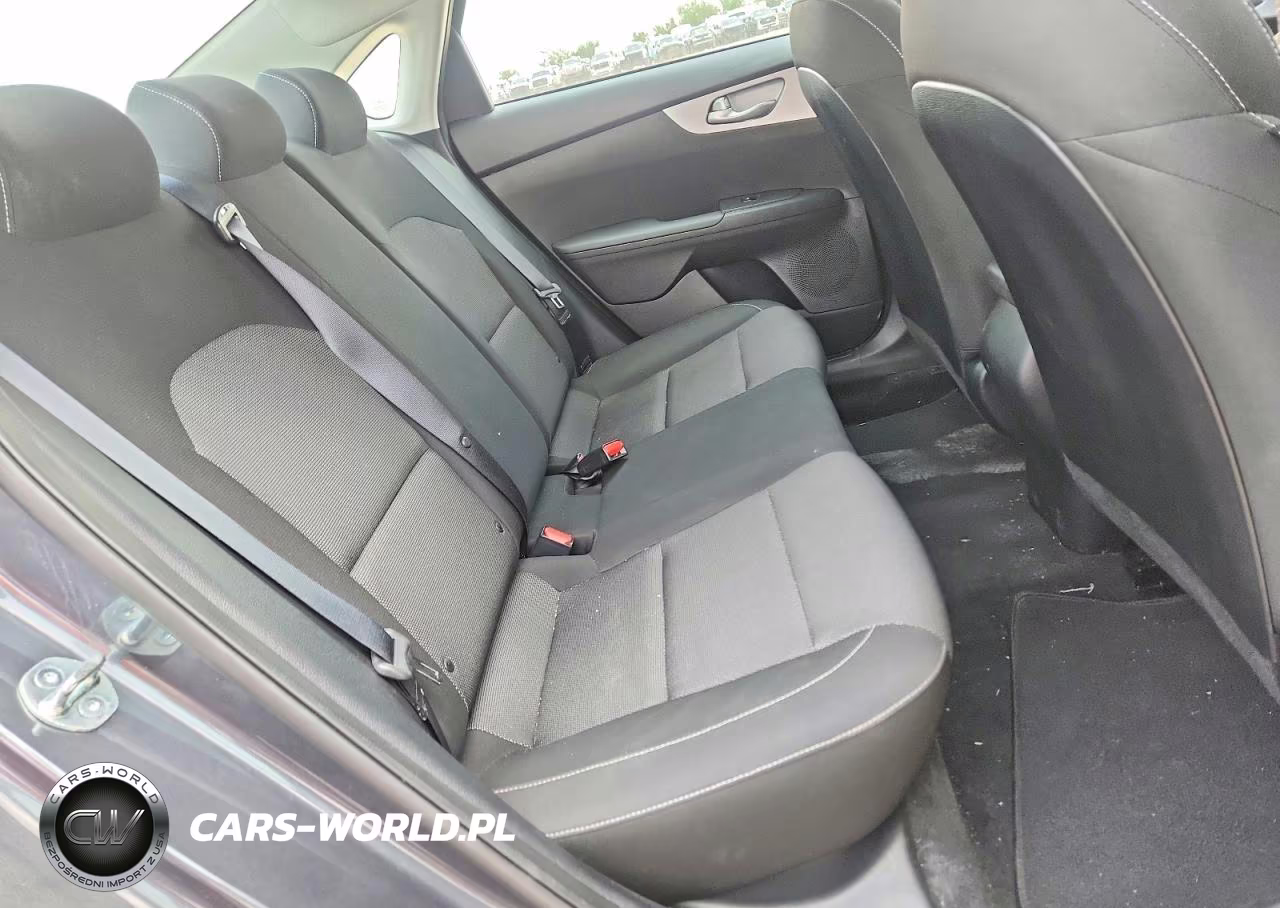 2024 Kia Forte Lxs VIN:3KPF24AD8RE765202 - 10