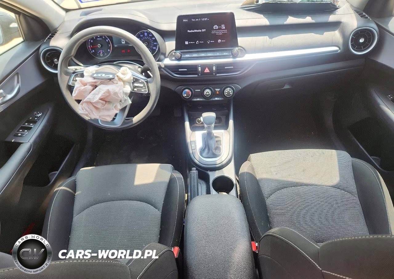 2024 Kia Forte Lxs VIN:3KPF24AD8RE765202 - 8