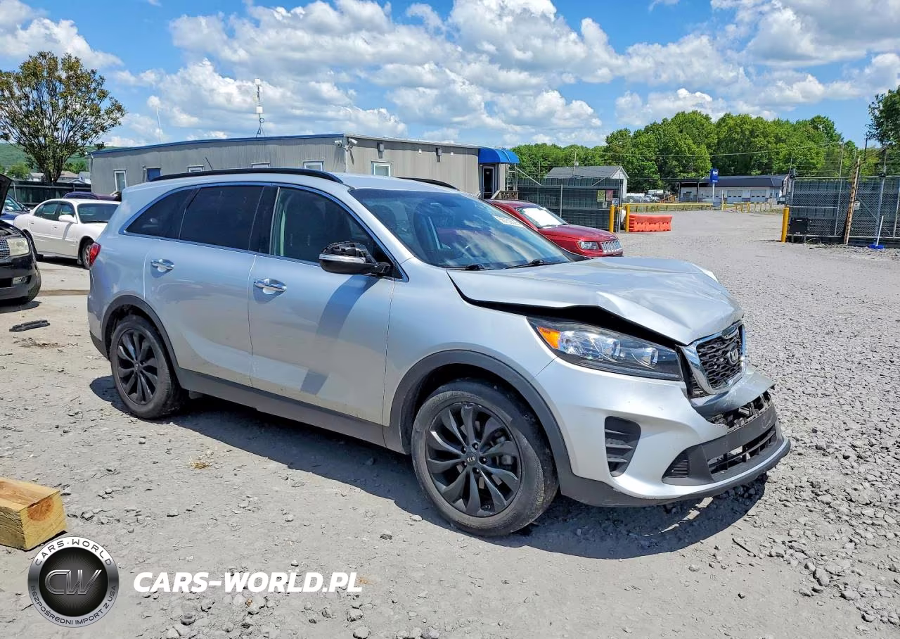 2019 Kia Sorento S V6 VIN:5XYPG4A53KG597721 - 4