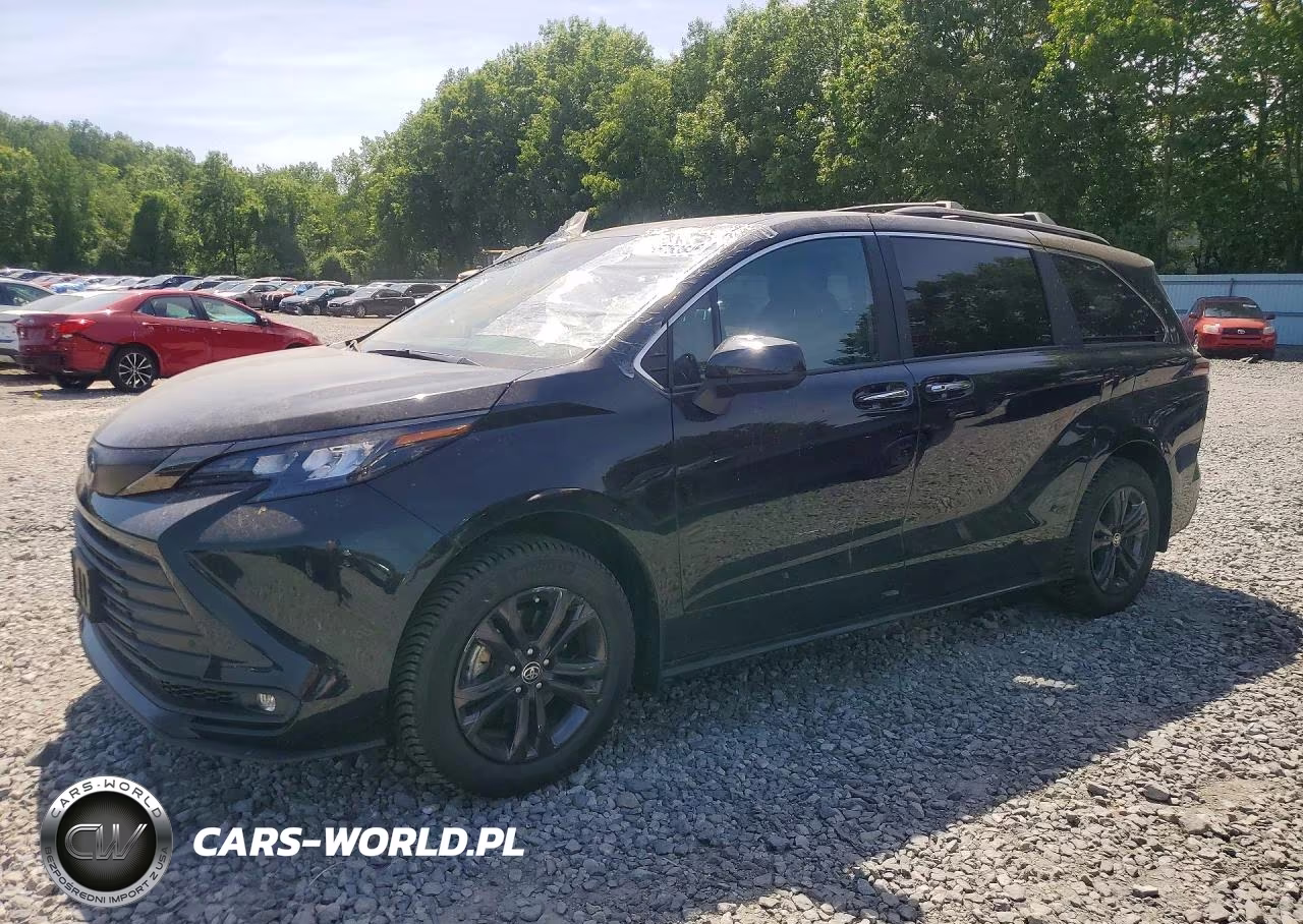 2024 Toyota Sienna Woodland Edition – zdjęcie 1 z 13