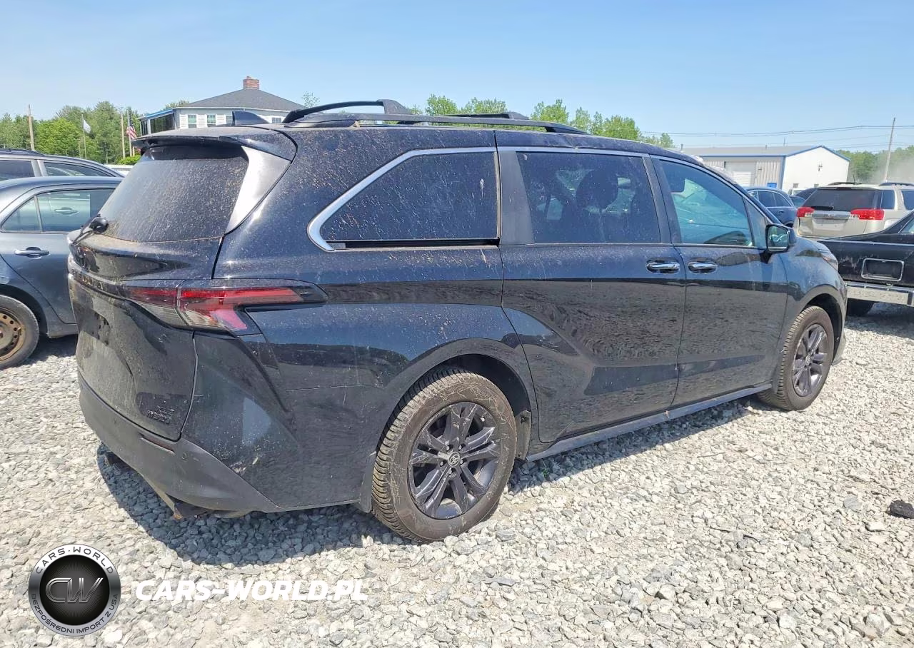 2024 Toyota Sienna Woodland Edition VIN:5TDCSKFC9RS120281 - 3