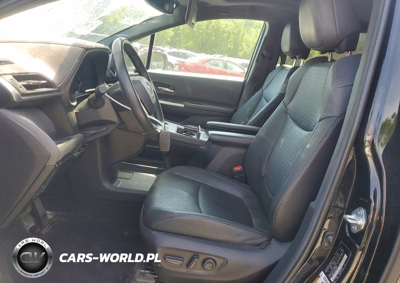 2024 Toyota Sienna Woodland Edition VIN:5TDCSKFC9RS120281 - 7