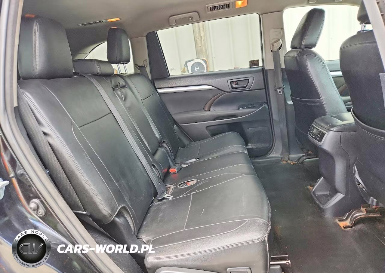 2015 Toyota Highlander Le VIN:5TDBKRFH4FS074256 - 11