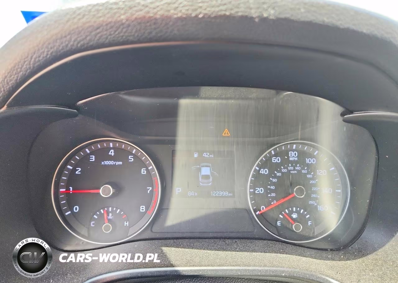 2019 Kia Forte Lxs VIN:3KPF24AD8KE017569 - 9