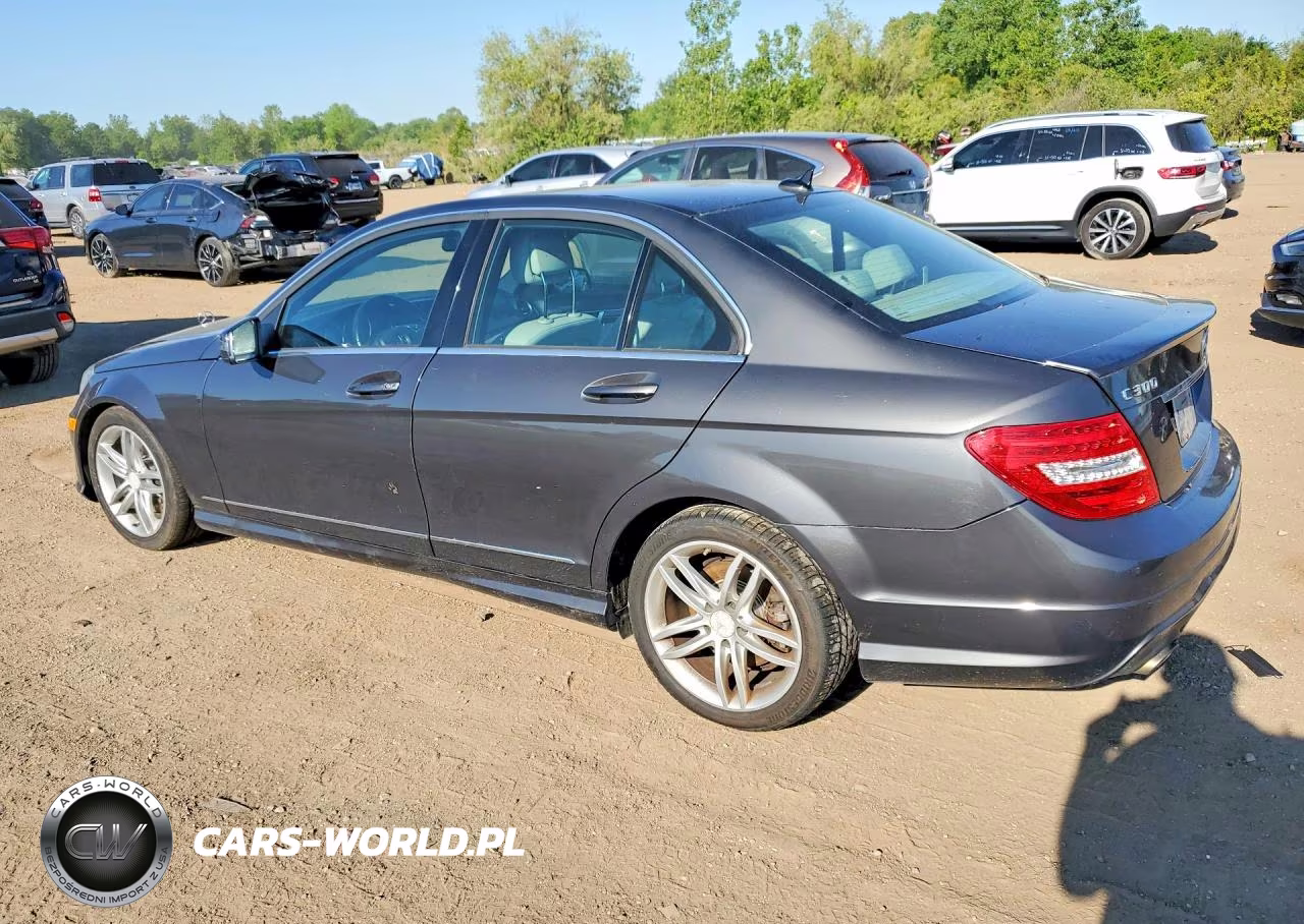 2013 Mercedes-Benz C 300 4Matic VIN:WDDGF8AB5DA840065 - 2