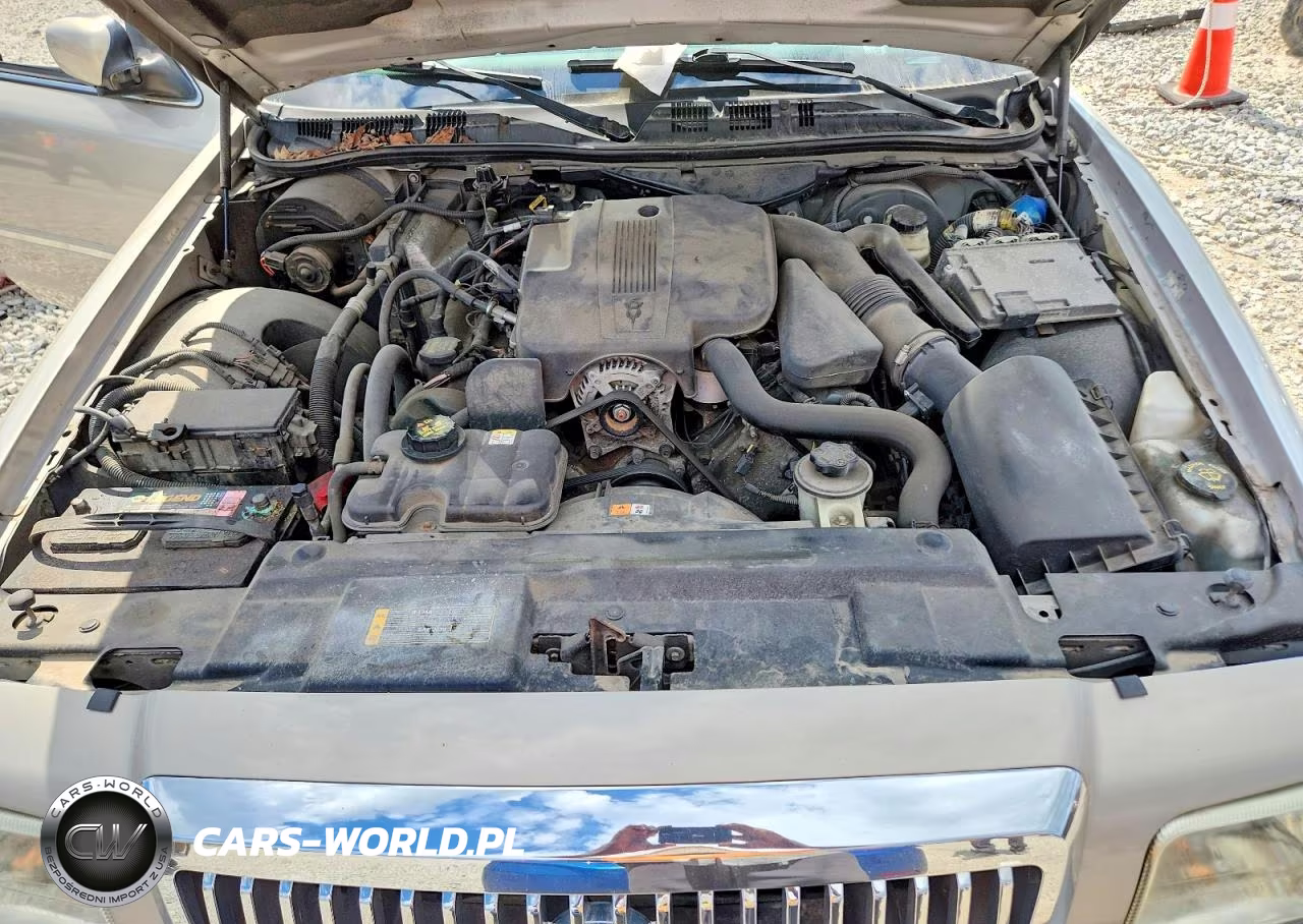 2010 Mercury Grand Marquis Ls VIN:2MEBM7FV2AX634632 - 11