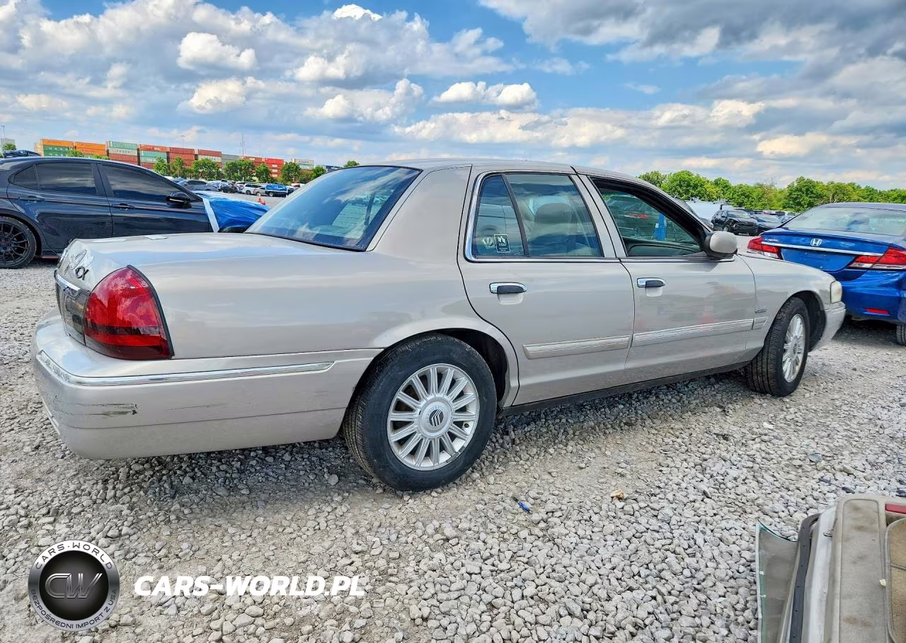 2010 Mercury Grand Marquis Ls VIN:2MEBM7FV2AX634632 - 3