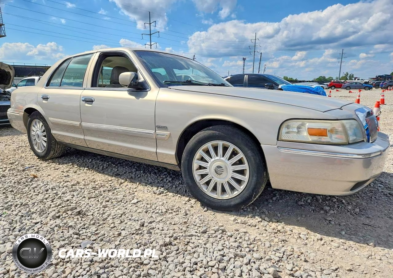 2010 Mercury Grand Marquis Ls VIN:2MEBM7FV2AX634632 - 4