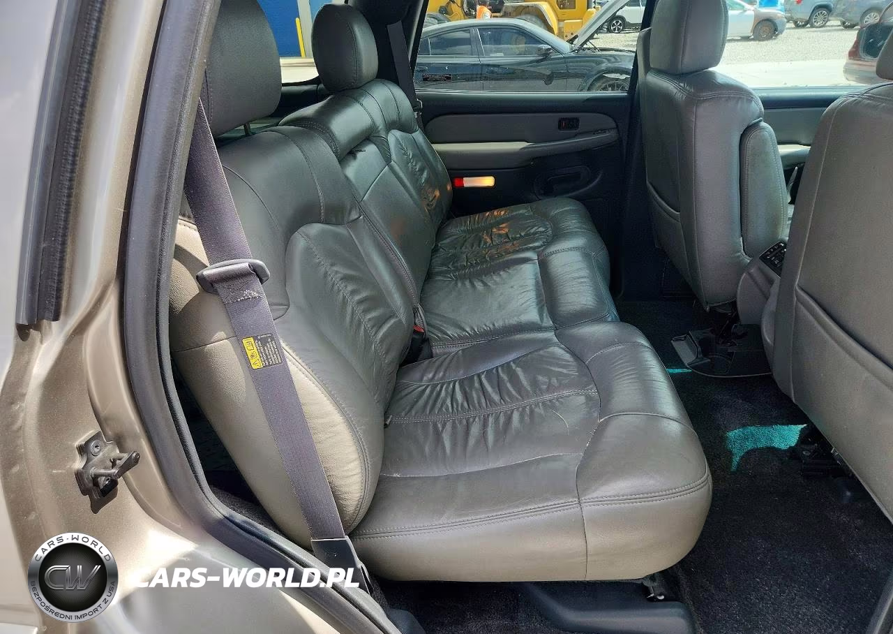2002 Chevrolet Tahoe C1500 VIN:1GNEC13Z22R159587 - 11