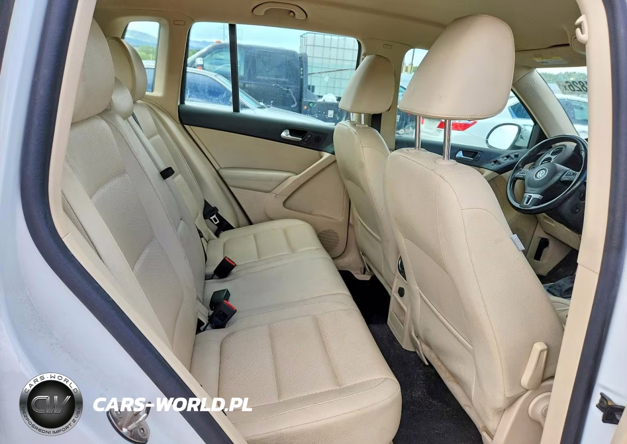 2017 Volkswagen Tiguan S VIN:WVGBV7AX9HK039065 - 11