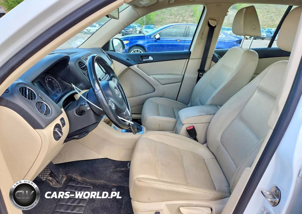 2017 Volkswagen Tiguan S VIN:WVGBV7AX9HK039065 - 7