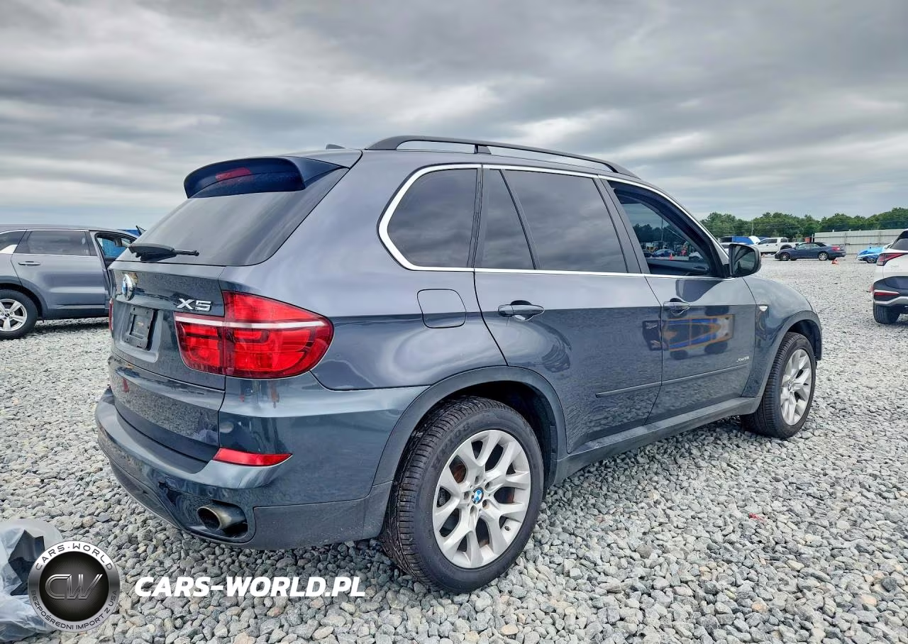 2013 BMW X5 xDrive35I VIN:5UXZV4C54DL993898 - 3