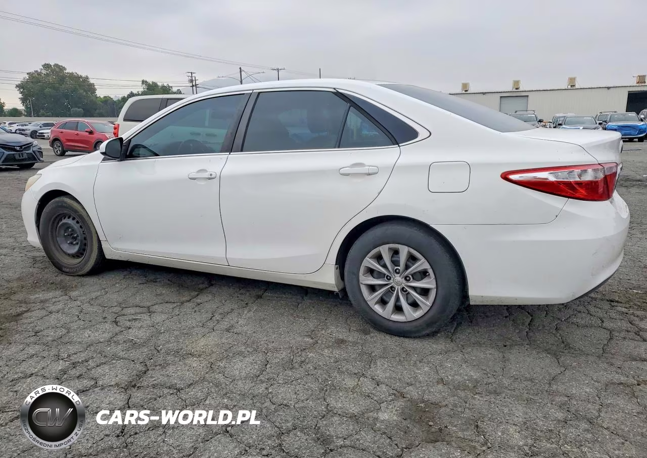 2015 Toyota Camry Le VIN:4T1BF1FK0FU967159 - 2
