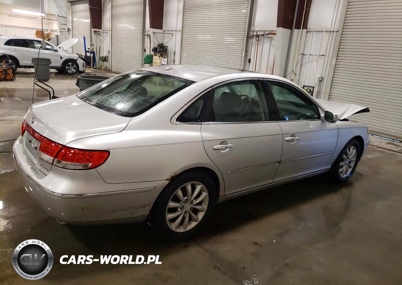 2008 Hyundai Azera Limited VIN:KMHFC46F88A256831 - 3