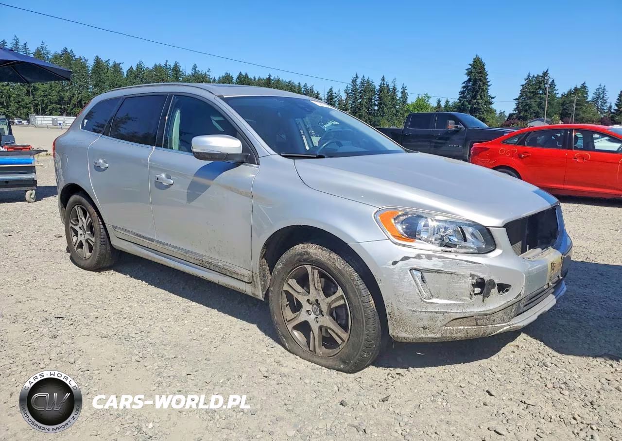 2015 Volvo Xc60 T6 Premier+ VIN:YV4902RC9F2592766 - 4