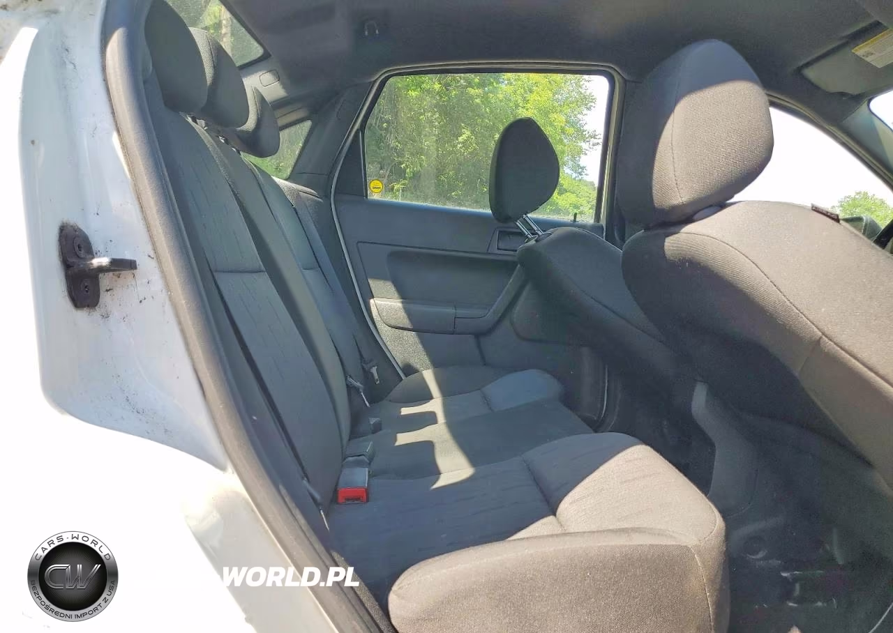 2010 Ford Focus Se VIN:1FAHP3FN8AW266132 - 10