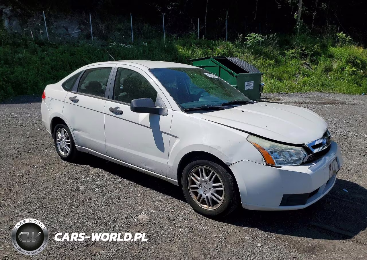 2010 Ford Focus Se VIN:1FAHP3FN8AW266132 - 4