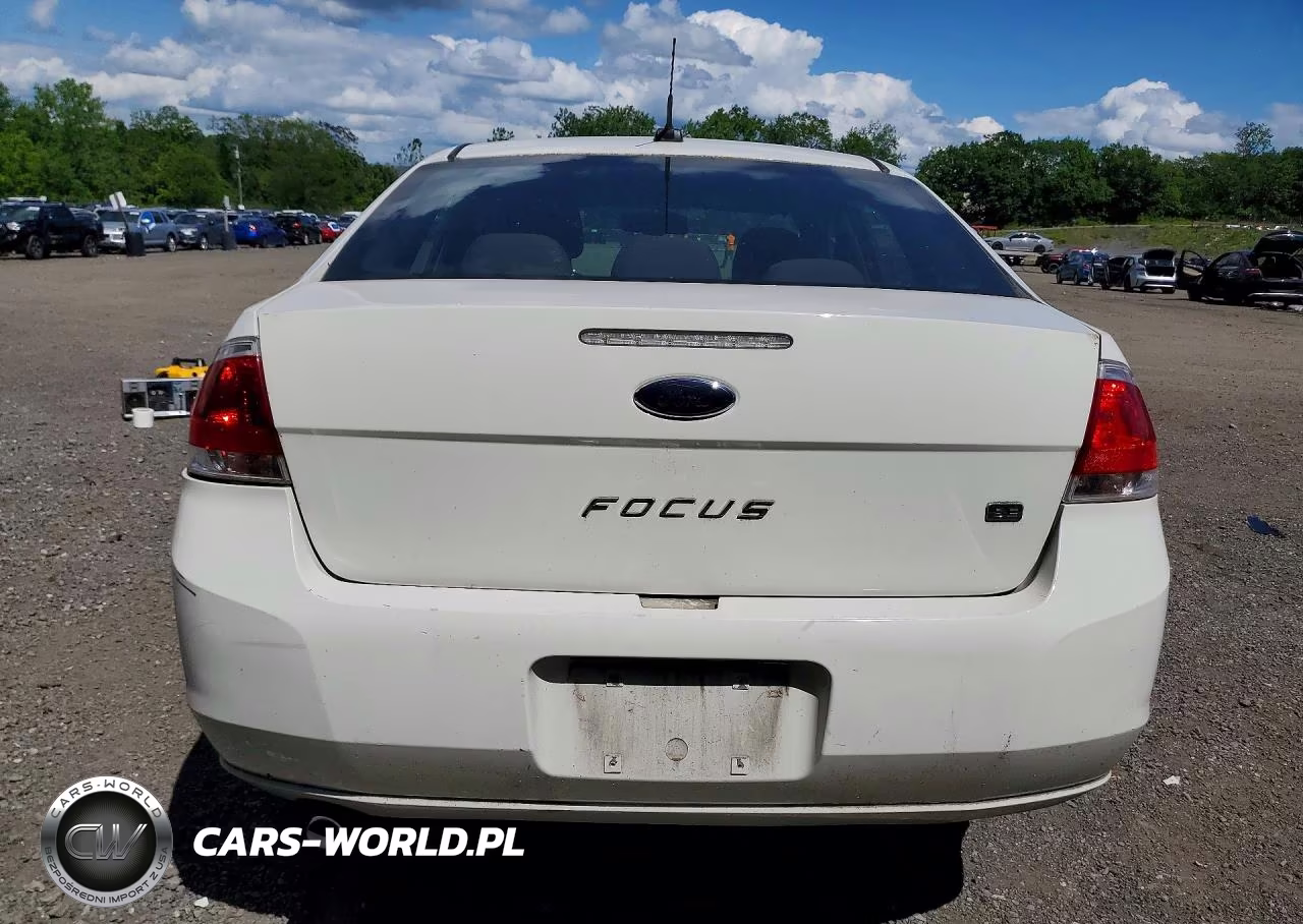 2010 Ford Focus Se VIN:1FAHP3FN8AW266132 - 6