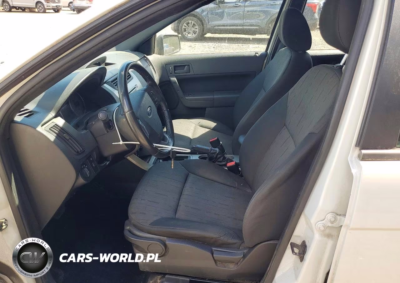 2010 Ford Focus Se VIN:1FAHP3FN8AW266132 - 7