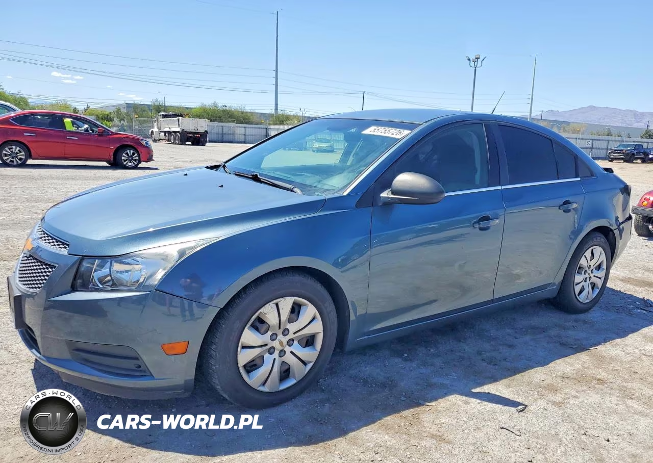 2012 Chevrolet Cruze Ls – zdjęcie 1 z 12
