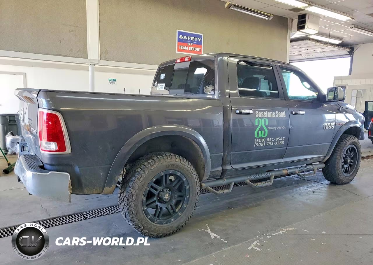 2015 Ram 1500 Laramie VIN:1C6RR7NMXFS687770 - 3