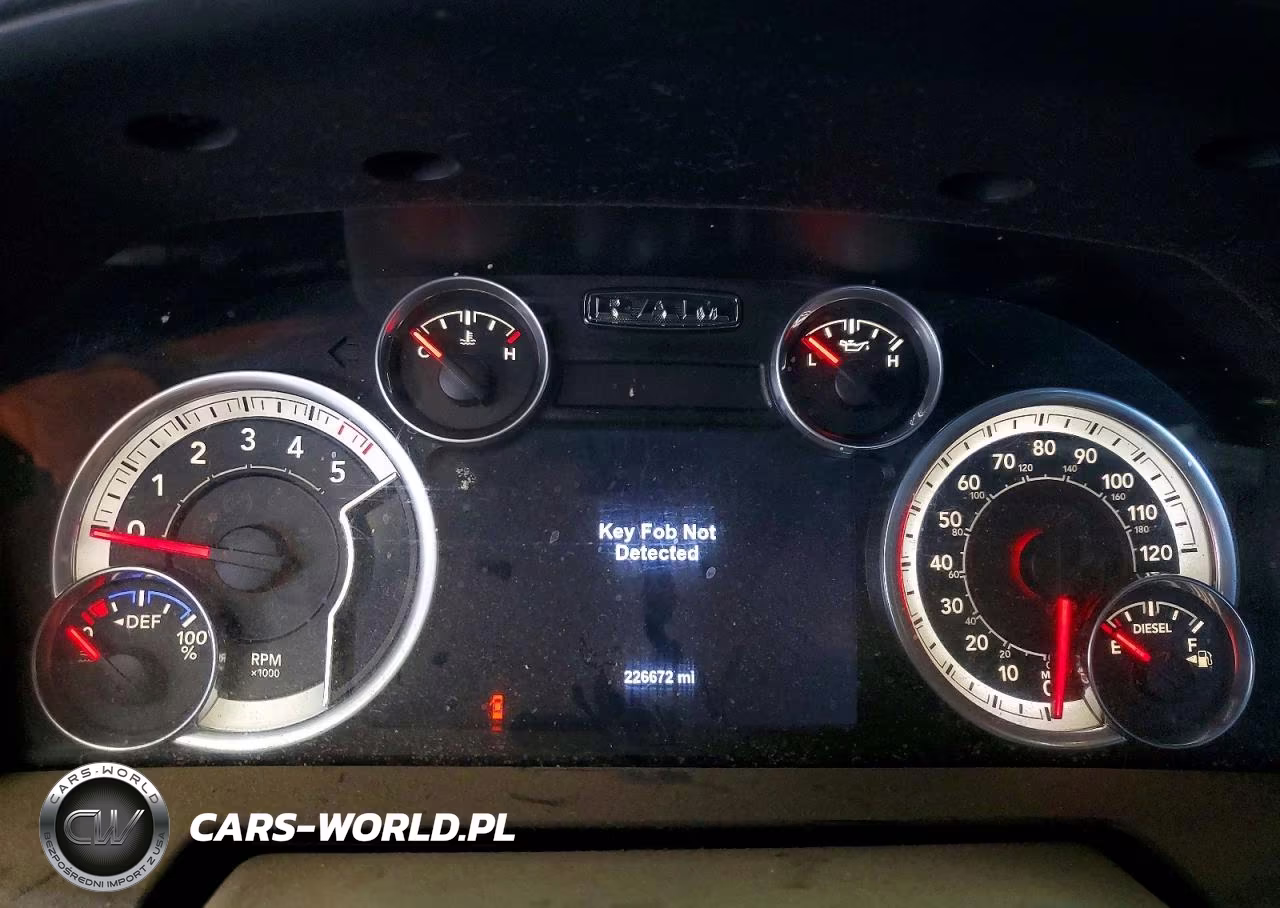 2015 Ram 1500 Laramie VIN:1C6RR7NMXFS687770 - 9